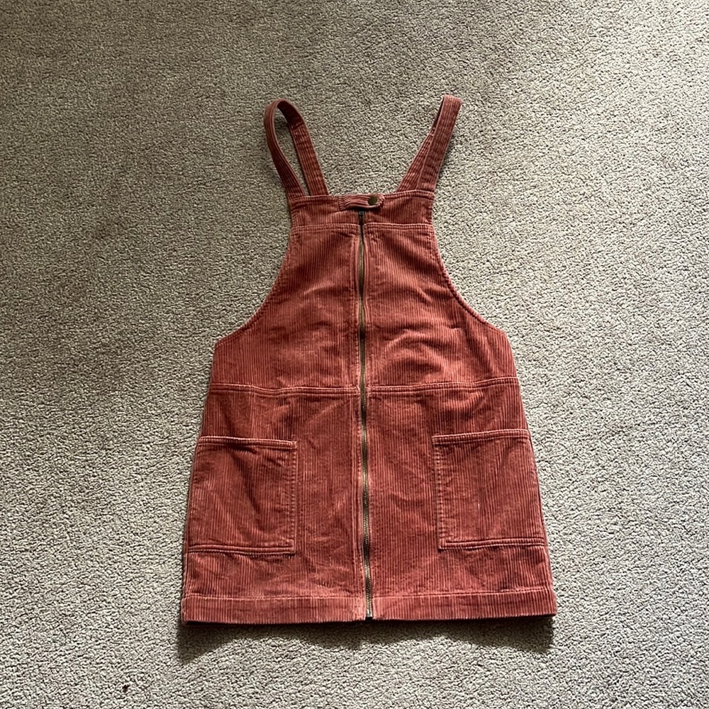 Forever 21 dusty pink corduroy overall-skirt